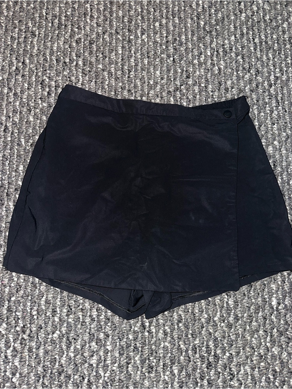VUORI Black Women’s Athletic Skort Shorts